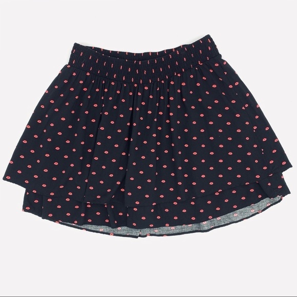 Torrid Lips Kisses Print Challis Skater Skirt 1X - Picture 1 of 10